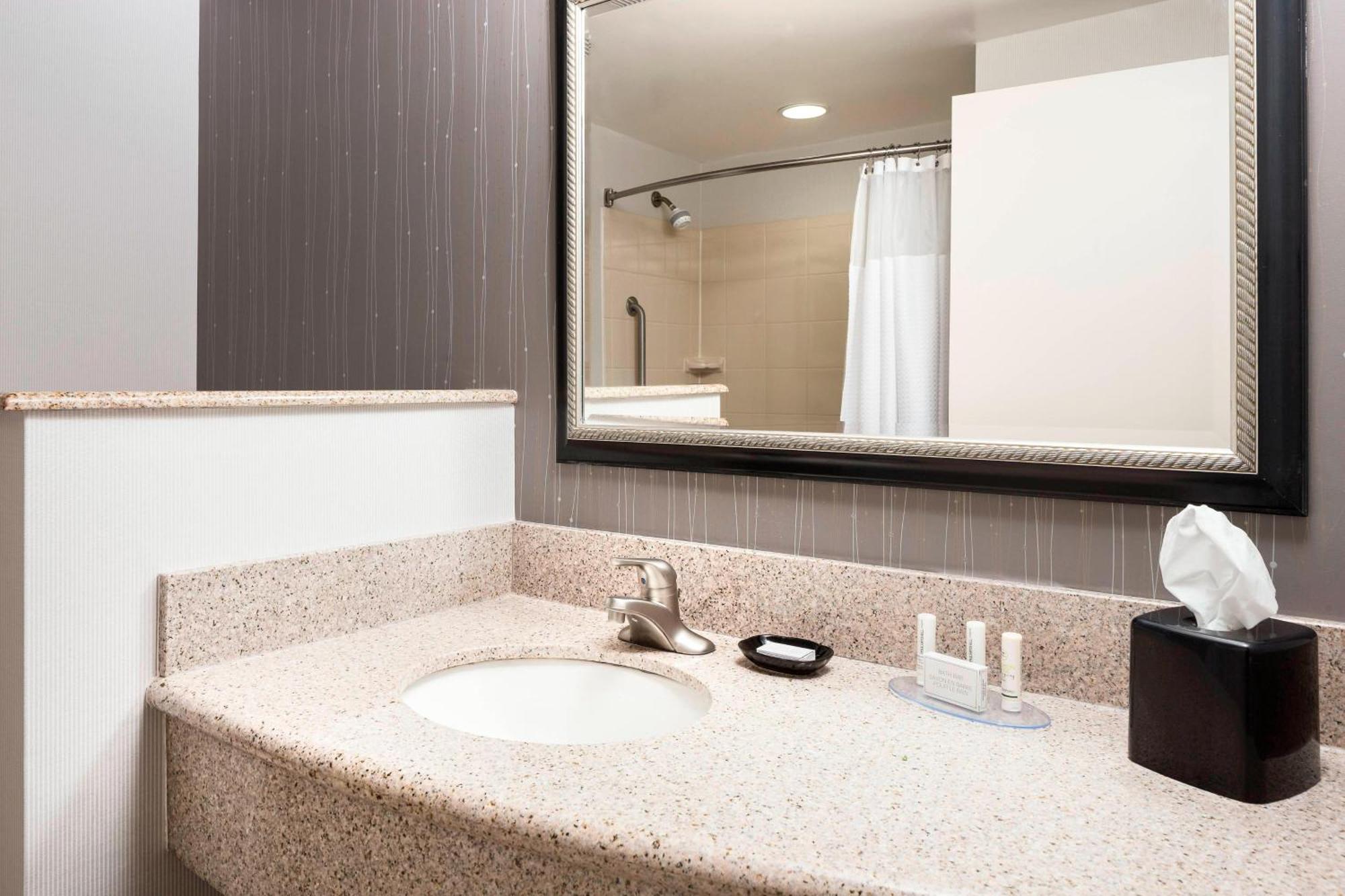 Courtyard By Marriott Columbia Hotel Exterior foto